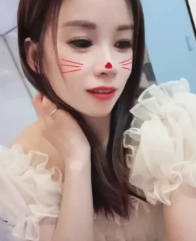 小榄大胸冰冰